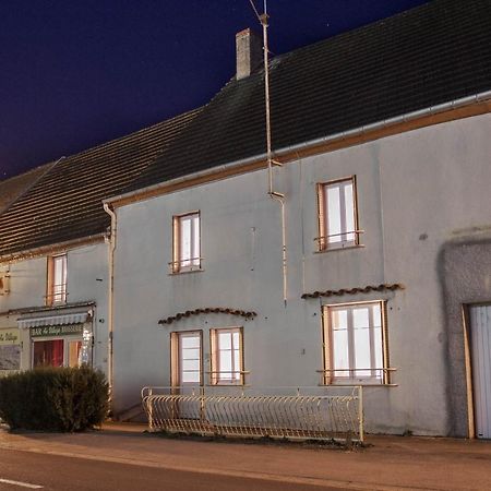 Le Loup Qui Dort Bed & Breakfast Longwy-sur-le-Doubs Exterior foto