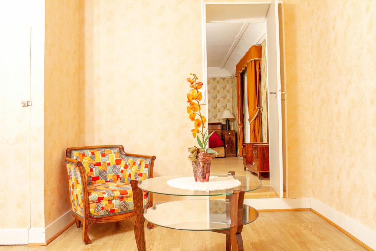 Le Loup Qui Dort Bed & Breakfast Longwy-sur-le-Doubs Exterior foto